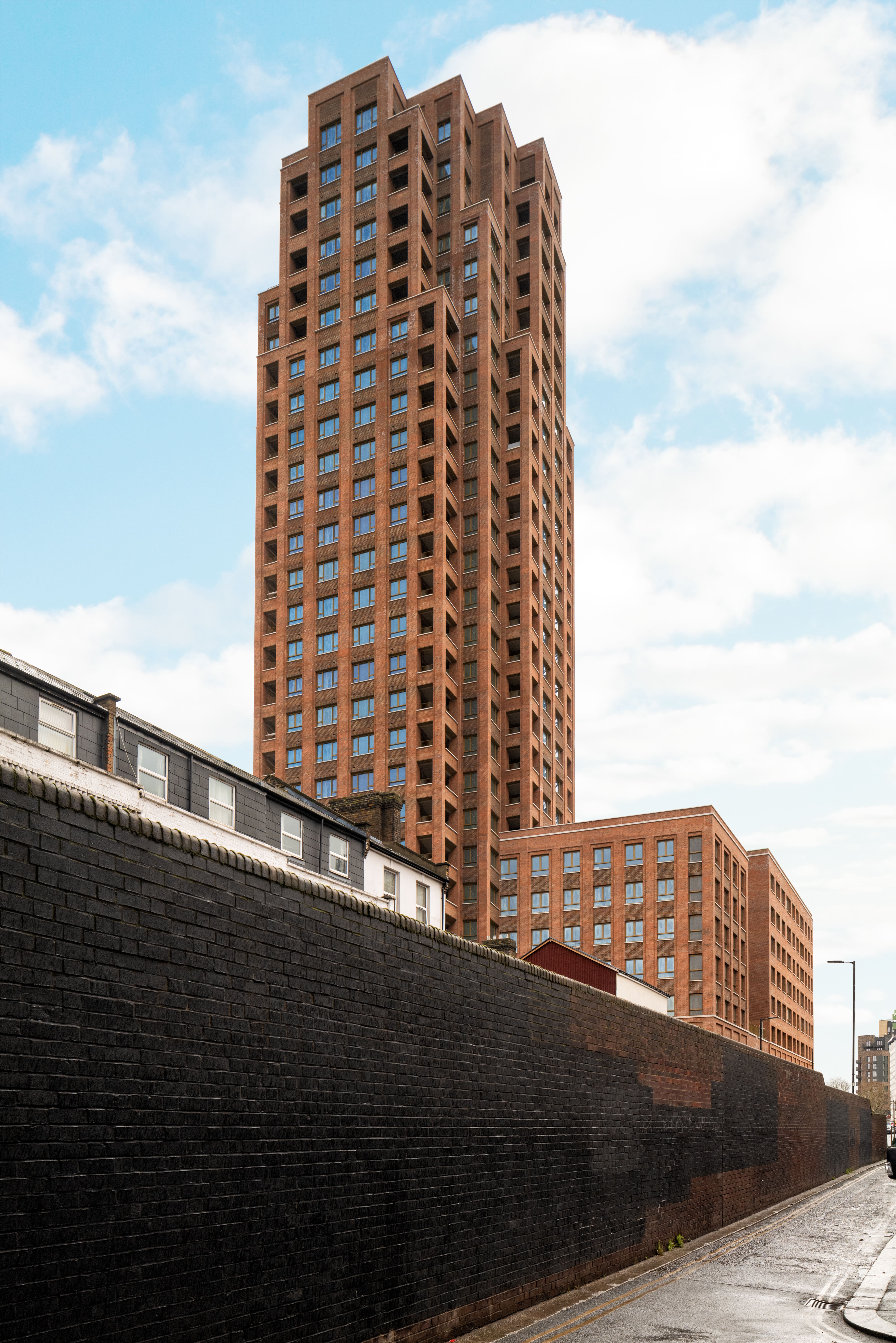  Iconic Living with Panoramic City Views